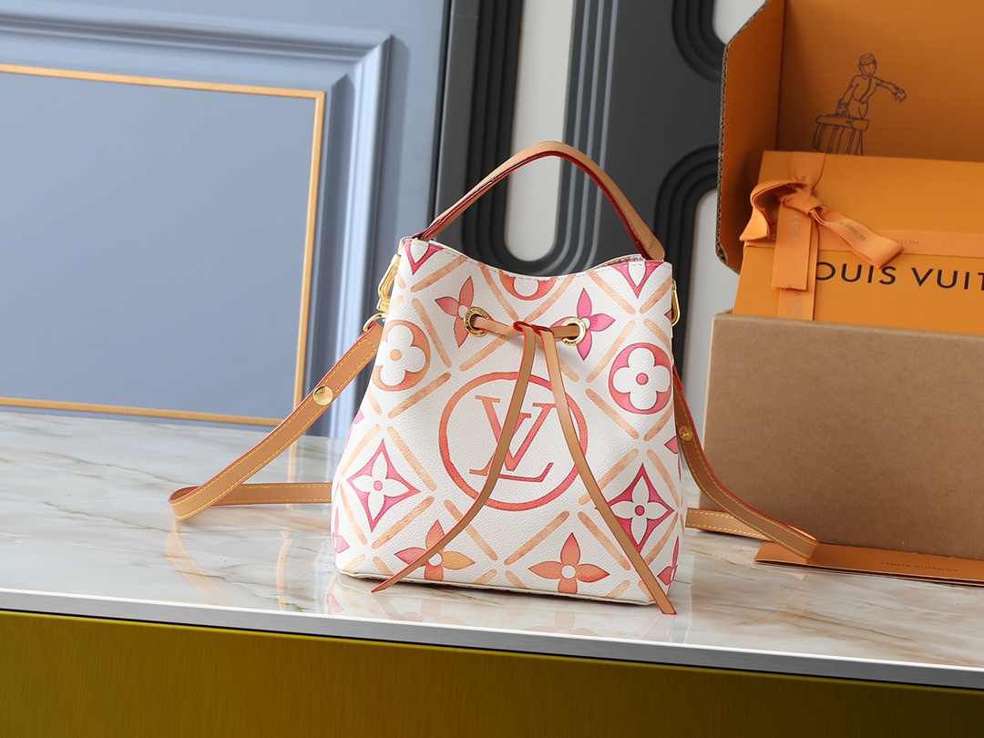LV Classic Handbag Monogram Canvas Model M66588 Silver Hardware Luxury